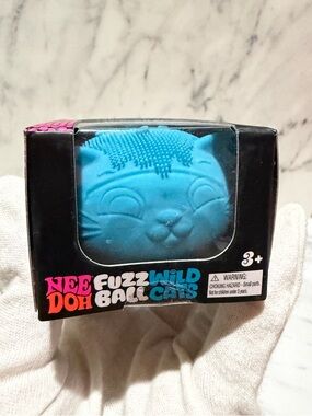 NeeDoh Fuzz Ball Wild Cats - BLUE